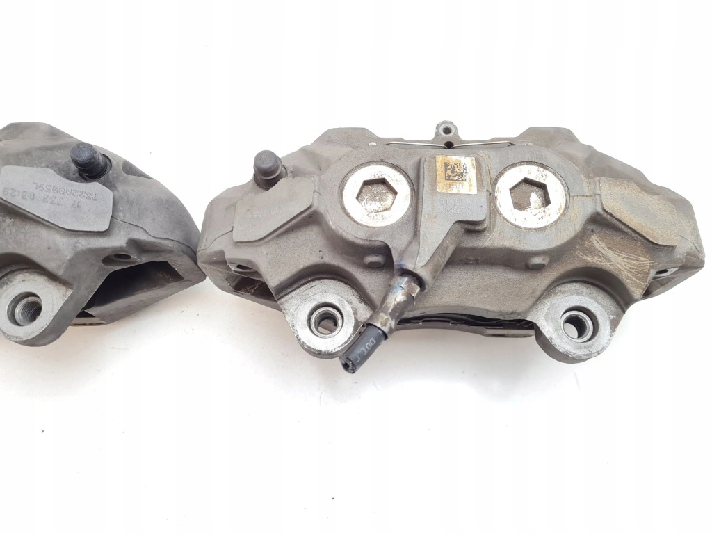 фото №10, 2019 mercedes-benz cls c257 суппорт тормозной передний 1801400099