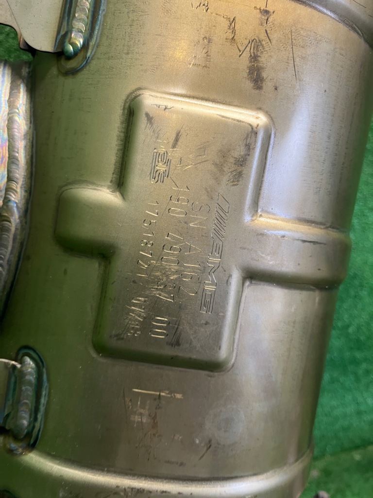 Mercedes gt r gtr a190 amg вихлоп гасник титановий a1904903700 в Україні