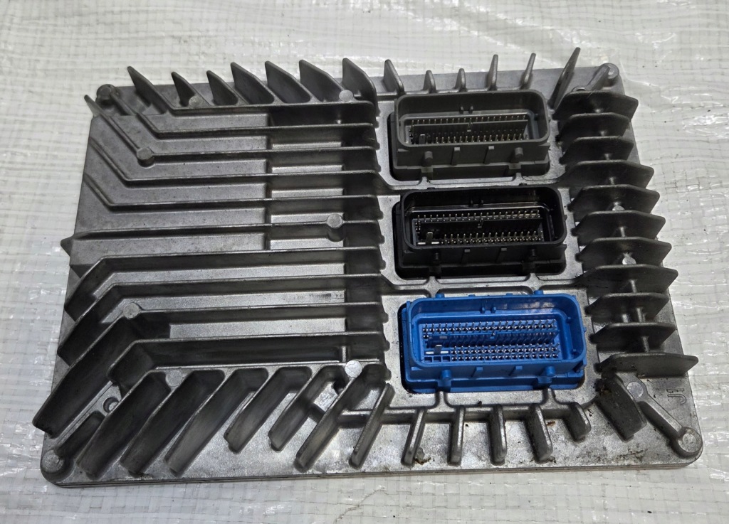 Бортовий комп'ютер блок керування двигуна 12658498 abur opel astra j iv 1.6 t Київ