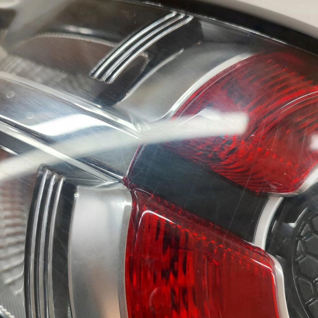 фото №10, Land rover discovery sport 2016 ліва сторона лампа задня