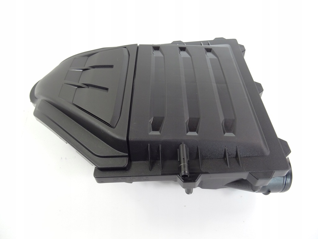 фото №1, Vw t-roc 1.0 корпус фильтра воздуха 04c129601m 04c129620a