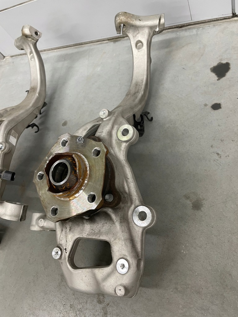 фото №10, Поворотный кулак левая правая перед s4 rs4 b9 s5 rs5 8w оригинал 23r