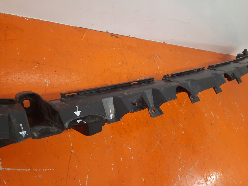 фото №6, Audi q8 18- направляющая бампера направляющая опора кронштейн 4m8807458