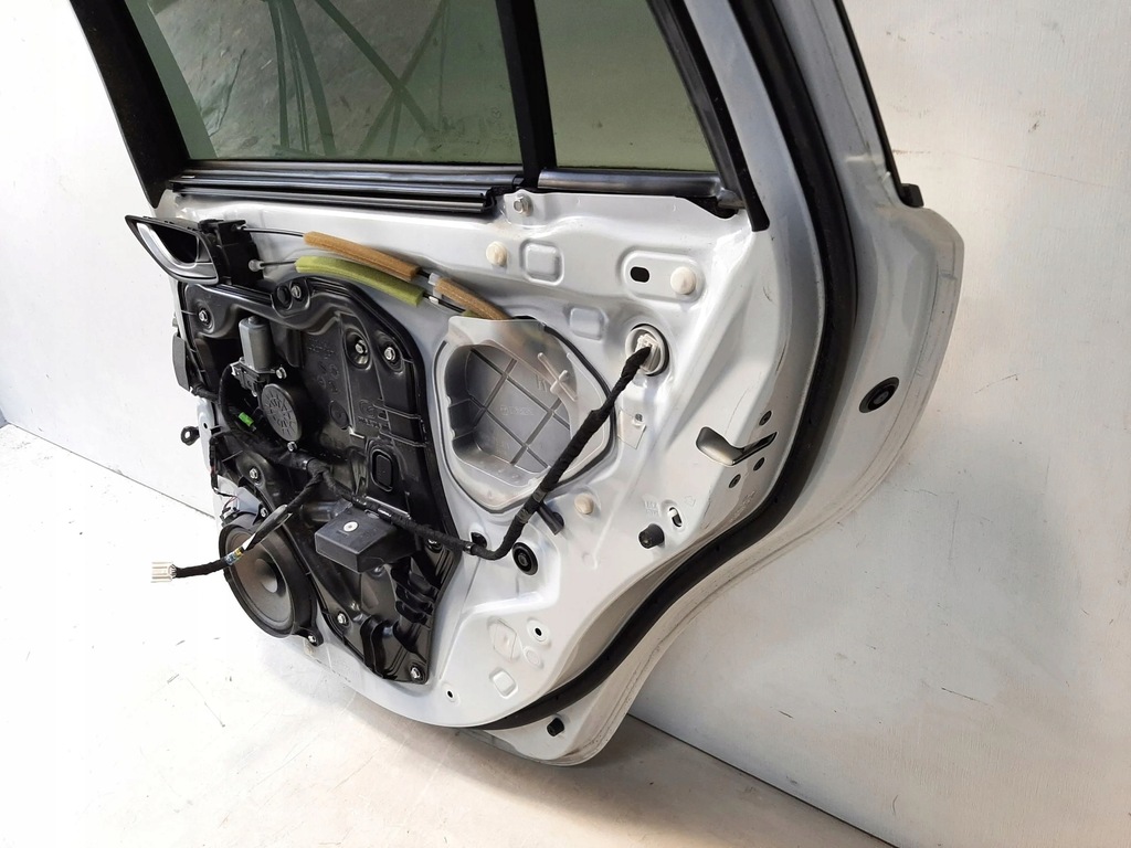 фото №7, Mazda 6 2014 задняя сторона правая дверь