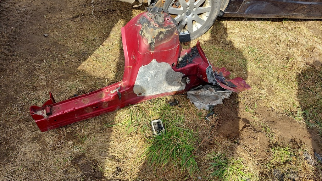 фото №1, Grand cherokee wk2 11-20r лонжерон правий перед