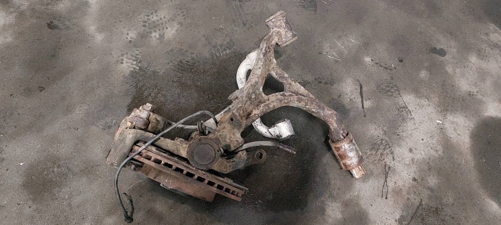 фото №1, Ступица поворотный кулак правый перед mercedes-benz ml i w163 рычаг суппорт