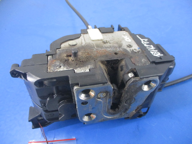 фото №2, Clio iii замок дверь правый задняя центральный 4pin