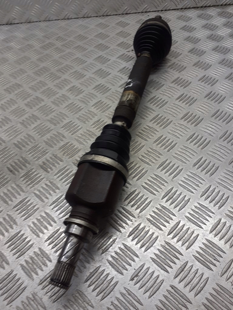 фото №1, Приводной вал левый перед renault laguna ii 2.0 8200379207