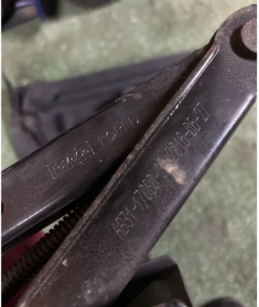 фото №3, Домкрат ford ranger ключ