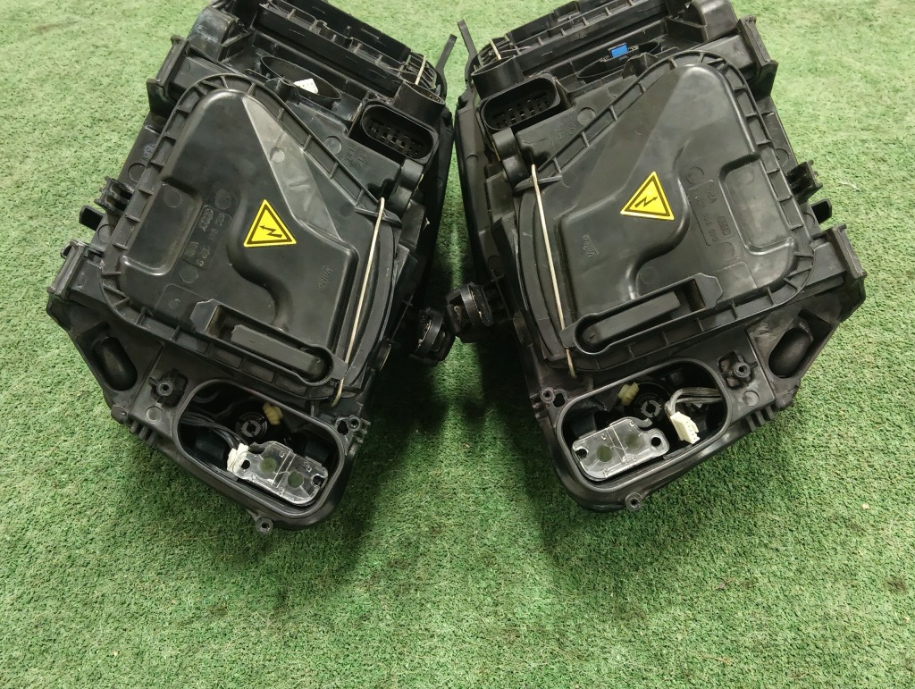 Фонари перед правый  левая audi q5 8r рестайлинг  ксенон led 8r0941006c 8r0941005c с Разборки