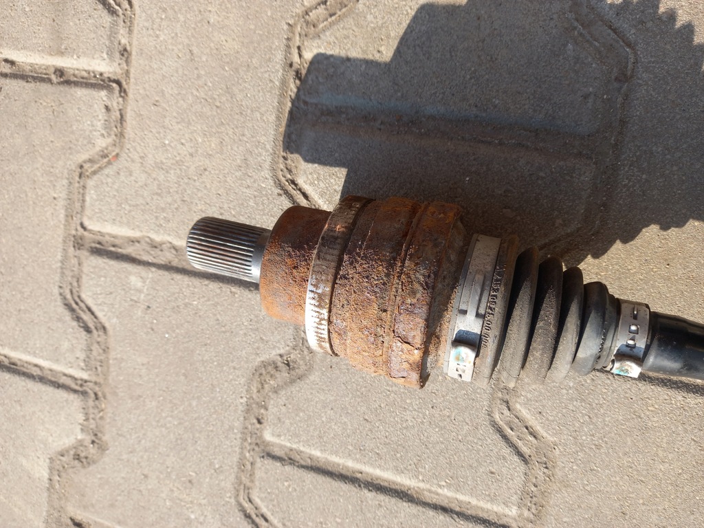 фото №4, Привідний вал задня volvo xc70 2.4d5 08r kmbi