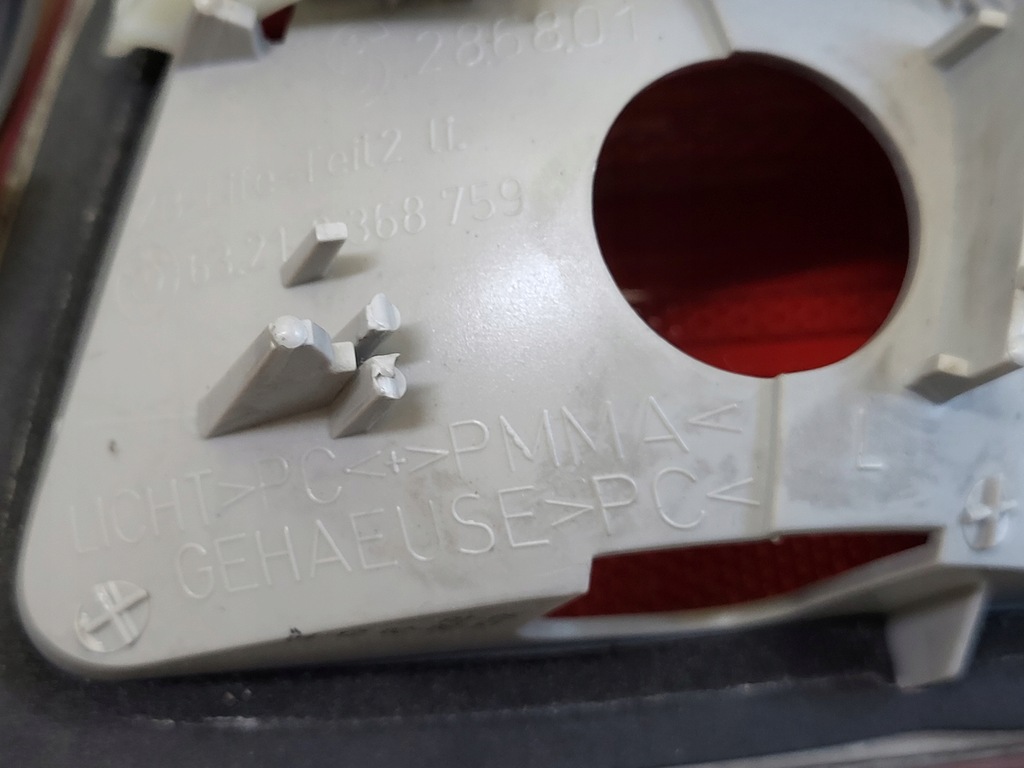 фото №12, Лампа w крышка задняя левая задняя bmw 3 e46 комплектная вкладыш оригинальный номер eu