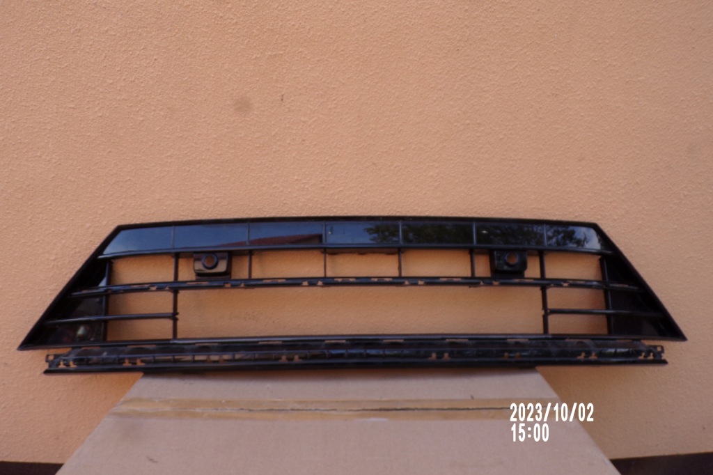 фото №1, Решётка бампера vw tiguan ii r-line 5na