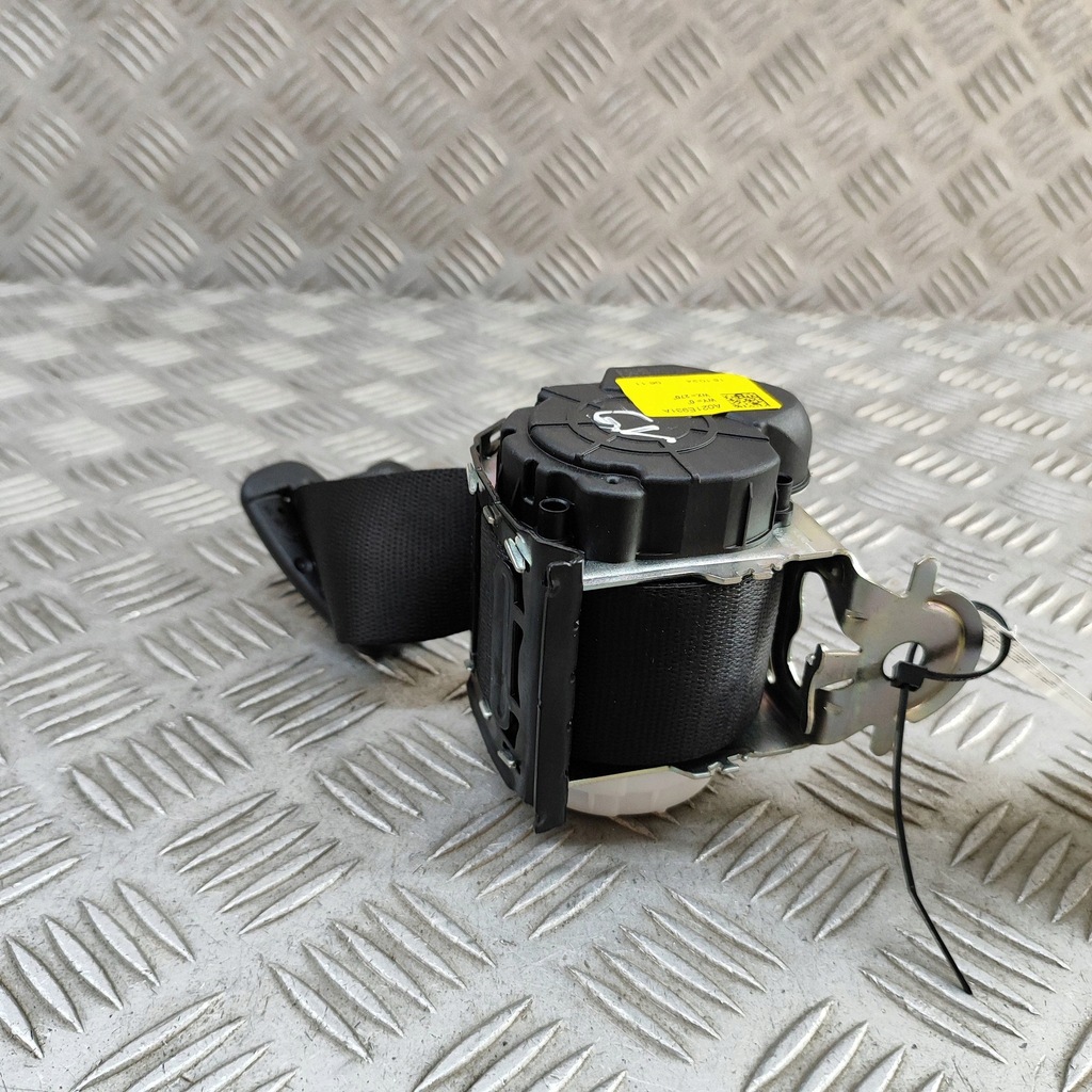 фото №6, Bmw 5 g60 2025 pas безопасности сиденье заднего среднего