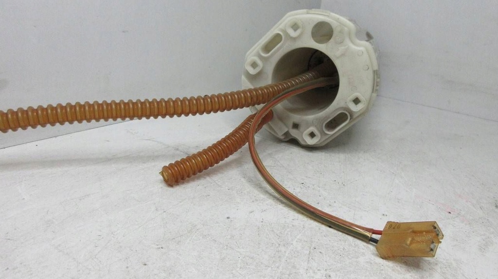 фото №8, Audi a8 s8 d3 4e 3d0919087f насос топлива w бак