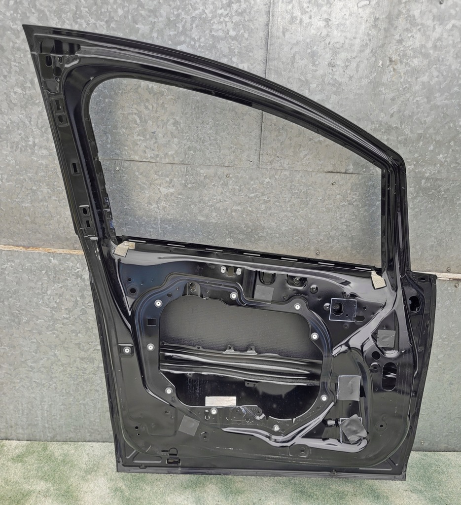 фото №8, Двері ліва передні / задні / накладка ford b-max 2012-17