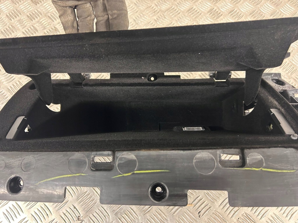 Бардачок панели kompletny tesla model x 100332702n Цена