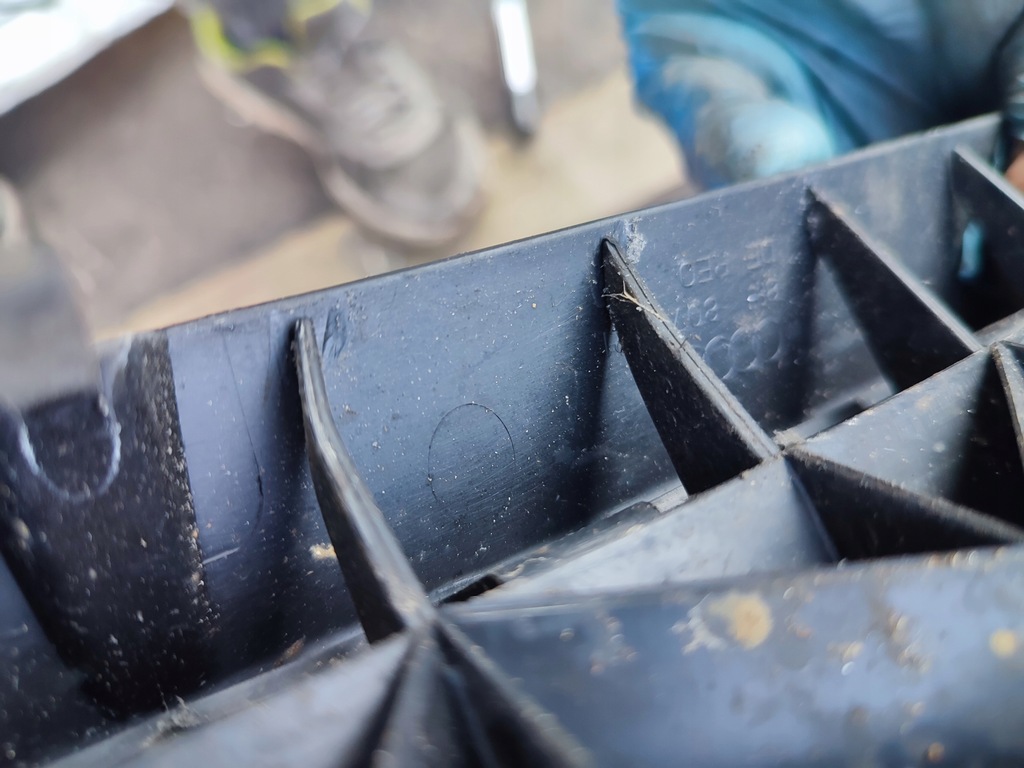 фото №7, Молдинг pod бампер audi a3 3d балка 8p3807421