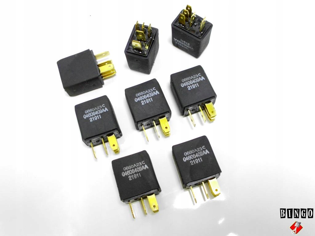 фото №9, Chrysler 300m 300c town country реле модуль