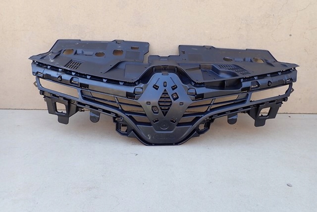 фото №1, Решётка радиатора решётка радиатора решётка радиатора renault clio 4 iv 2012-