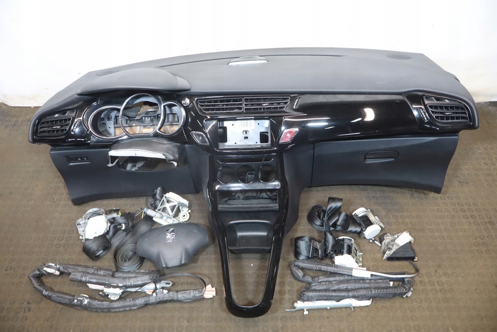 фото №1, Приборная панель приборная подушка безопасности подушки безопасности ремни citroen ds3