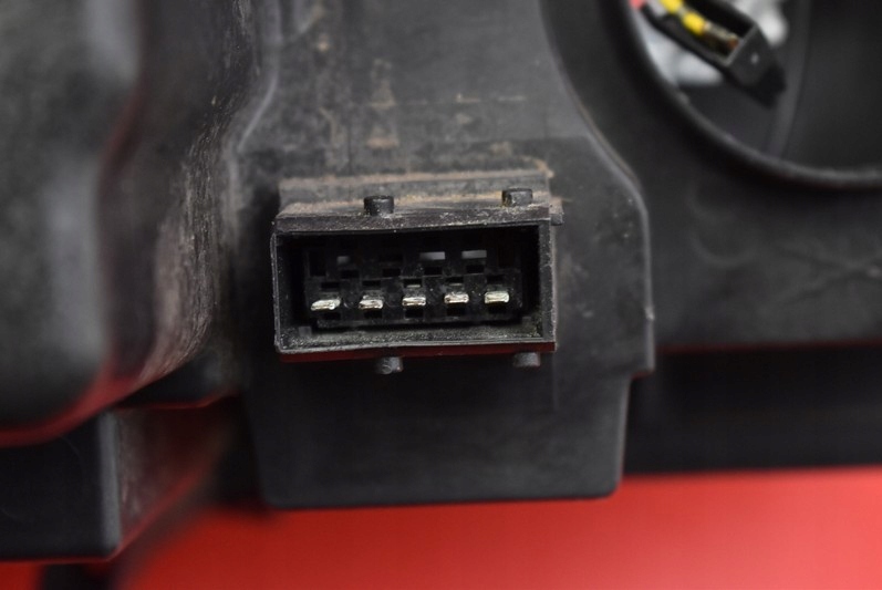 фото №10, Фара левый лампа перед eu 9650055980 citroen c5 1 i lift 04-08