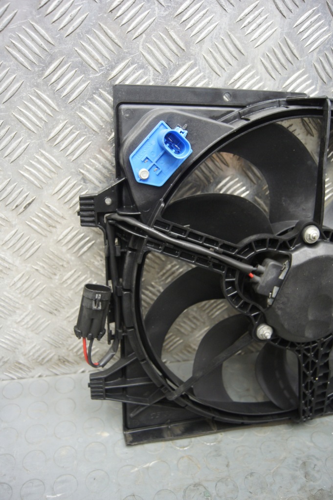 Fiat 500 рестайлинг  0.9 вентилятор радиатор резистор с Разборки