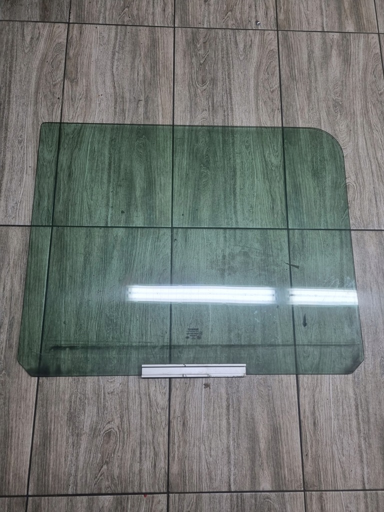 фото №2, Стекло дверь боковая правая renault magnum dxi lift vega