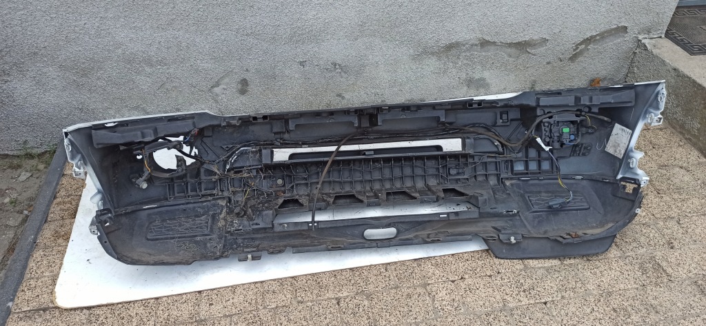 фото №13, Land rover discovery l319 iv 2009- бампер перед pdc омыватель ah22-17f775-ac