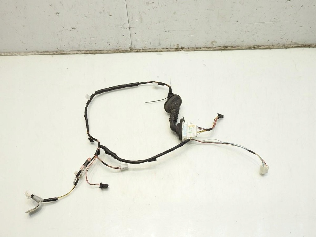 фото №7, Джгут електропроводка двері лівий задня toyota avensis iii t27 kombi