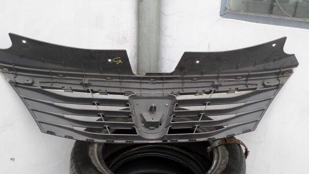 фото №3, Решётка радиатора dacia logan lift