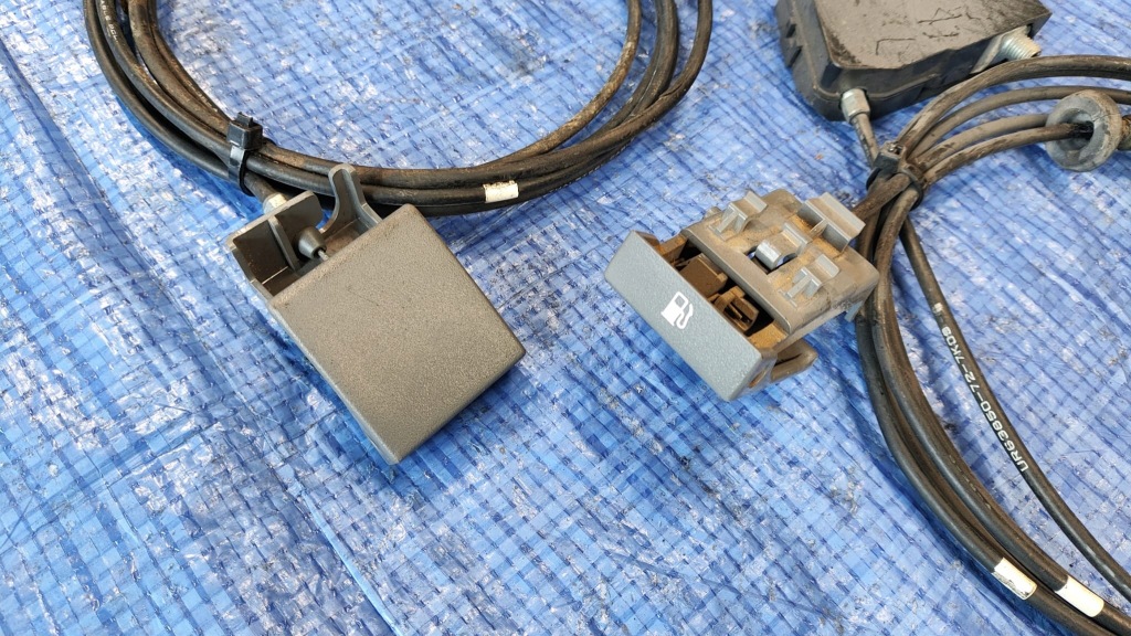 фото №3, Трос ручка ручка відкривання кришка заливної пального ford ranger mazda bt-50