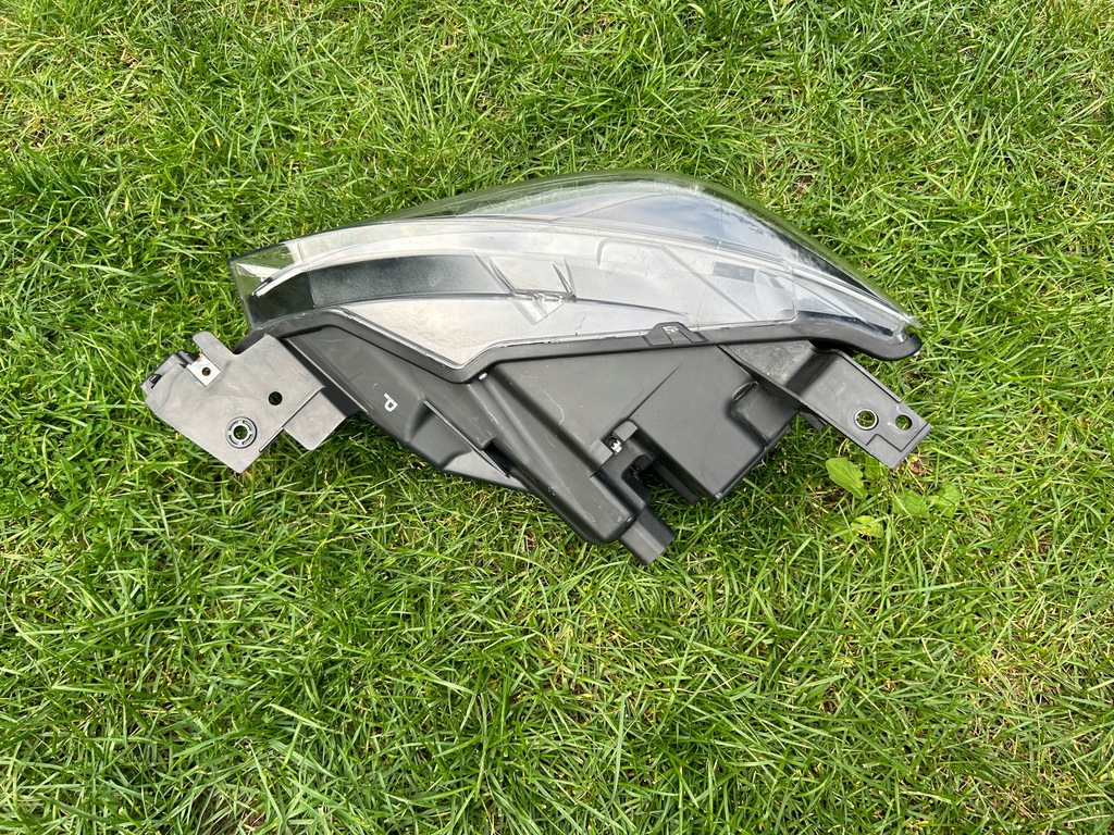 фото №11, Комплект лампа ліва права mazda cx3 13 pin