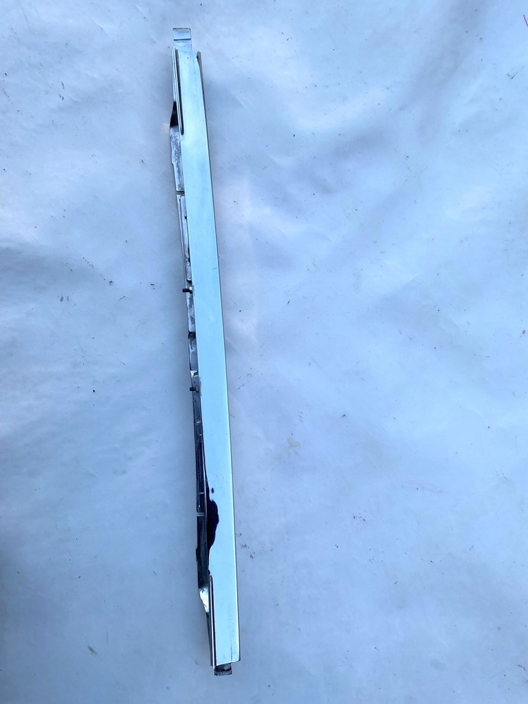 фото №7, Накладка хром поперечина pas задня mercedes w116 se sel