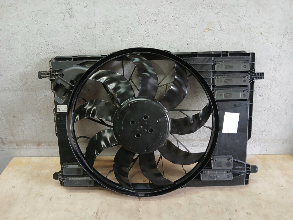 Купити Вентилятор радіатора mercedes b klasa w247 a2479067806