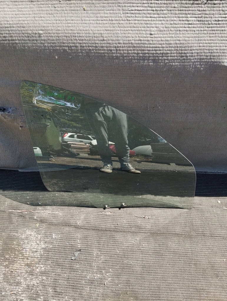 фото №1, Стекло дверь перед правая передняя dacia duster i 10-18 09 r