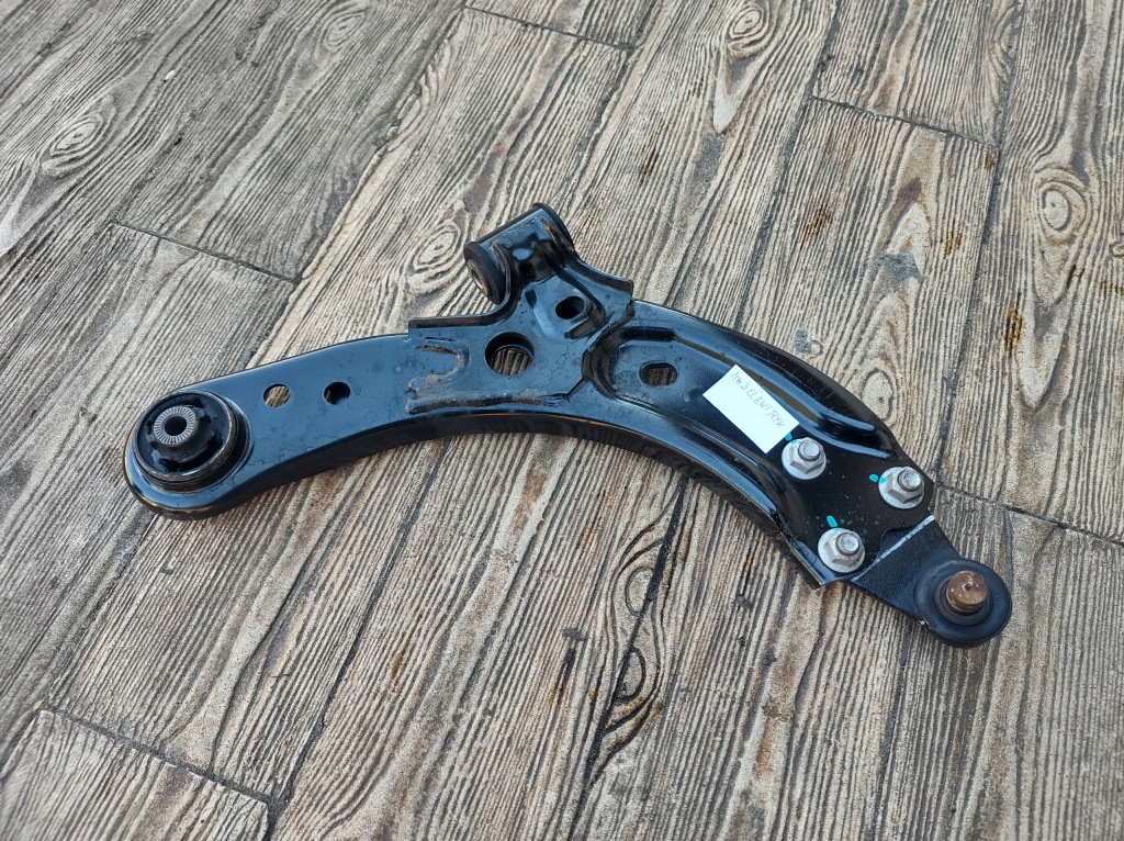 фото №1, Mg zs ev 2023 - рычаг правый перед