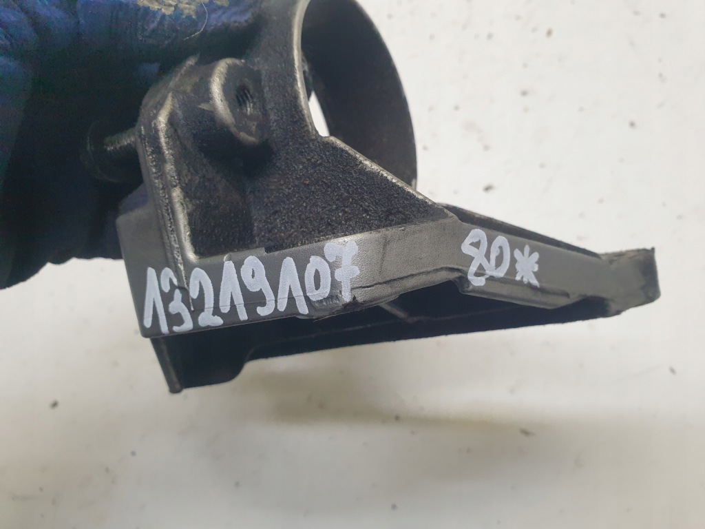 Опора полуось opel insignia 13219107 Недорого