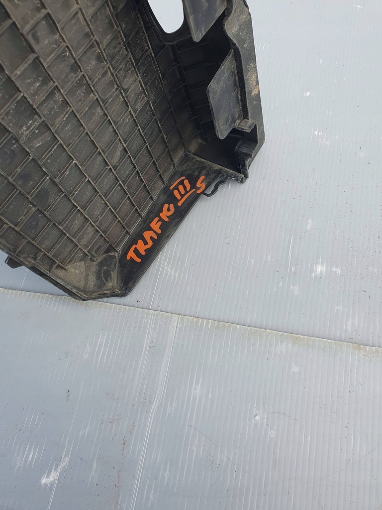 фото №5, Renault trafic iii x82 2015 крышка коробка аккумулятор