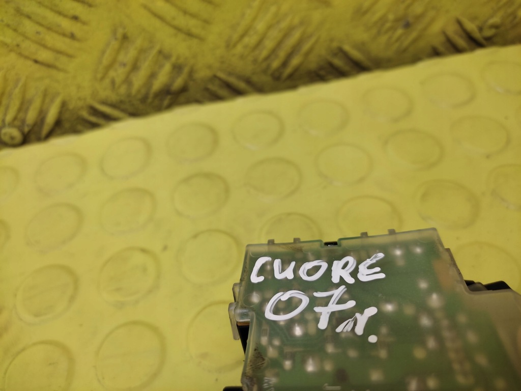 фото №6, Daihatsu cuore vii перемикач двірник