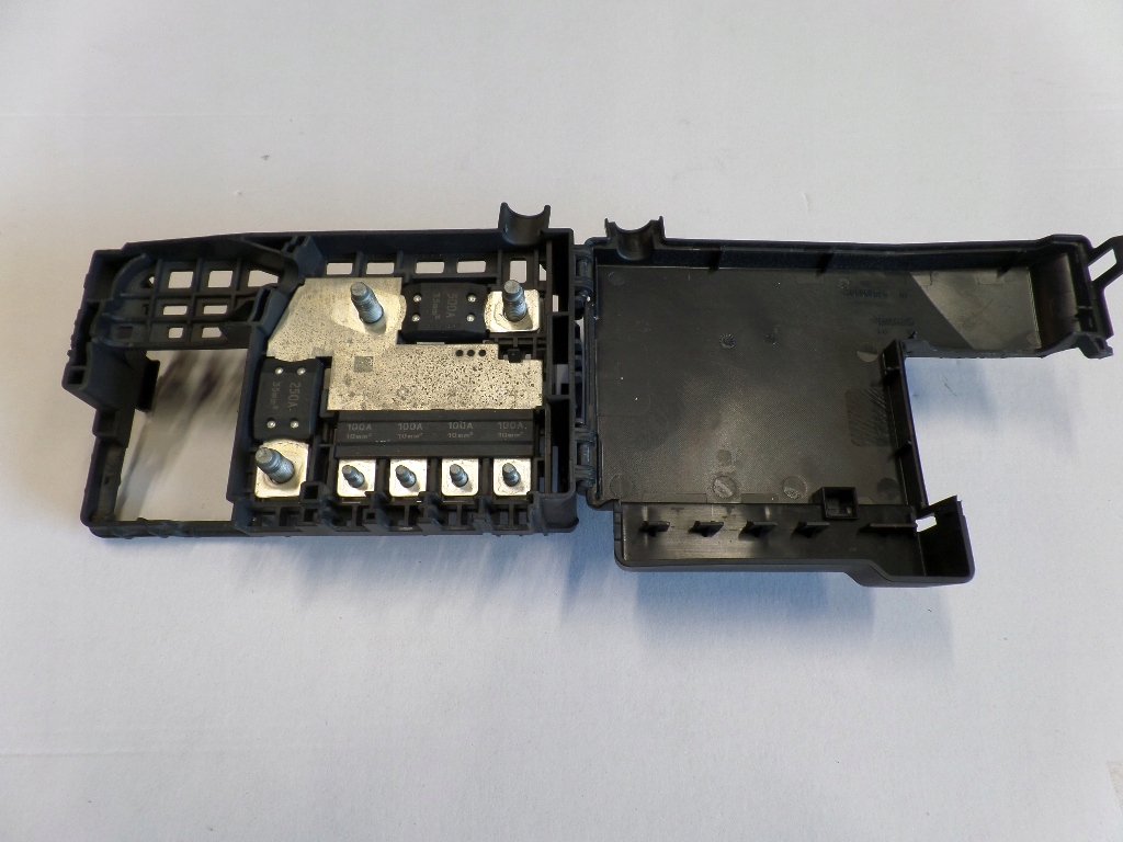 фото №1, Opel insignia a коробка запобіжників 13285113