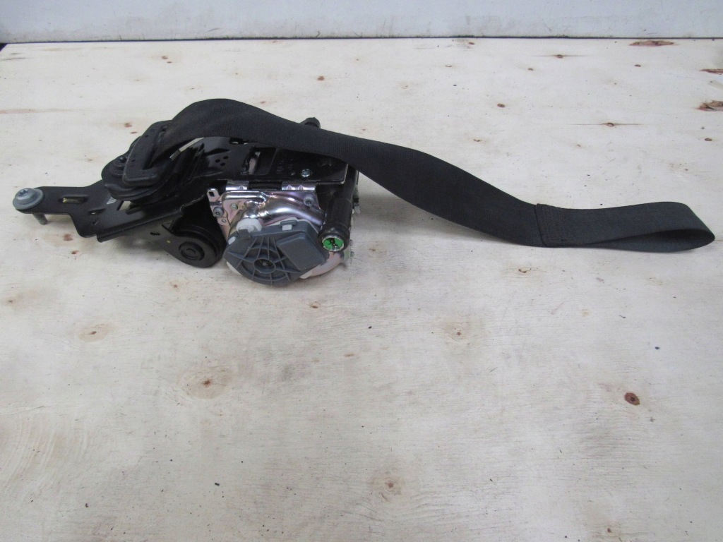 Mercedes c w204 204 ремень безопасности правый перед передний 2048601685 с Разборки