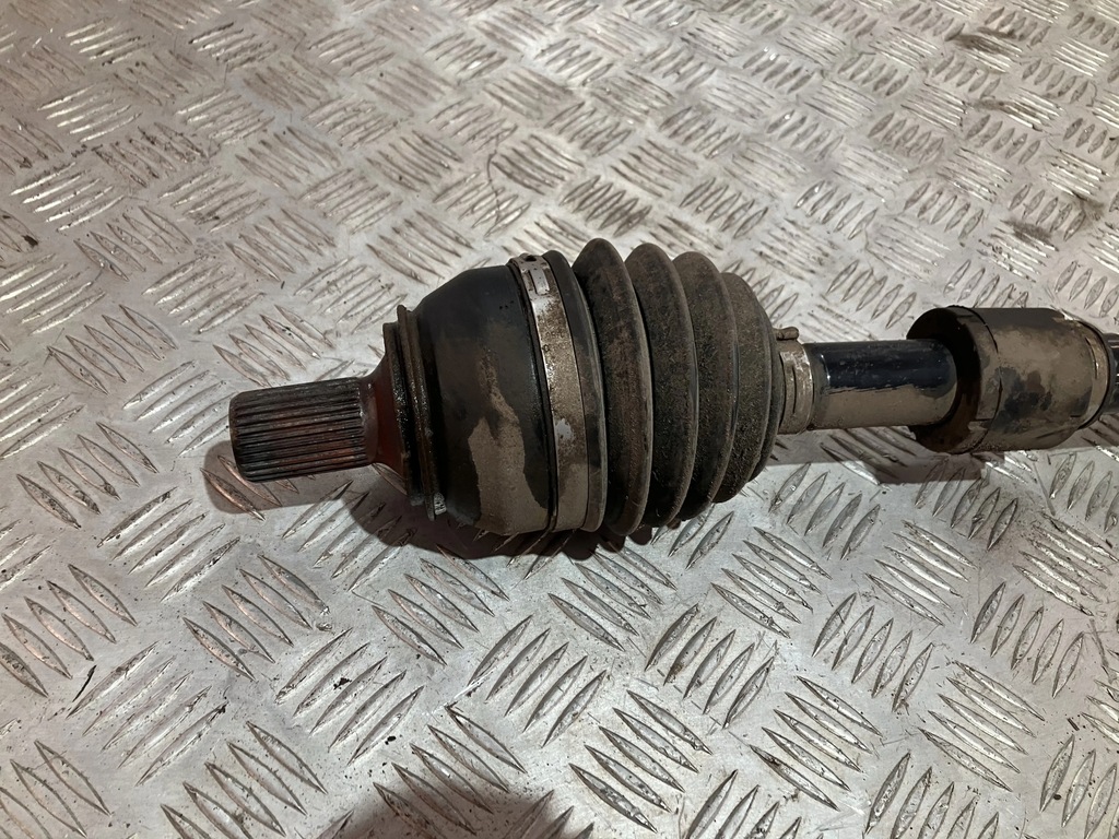 фото №2, Приводной вал левая передняя mercedes eqb x243 300 4matic