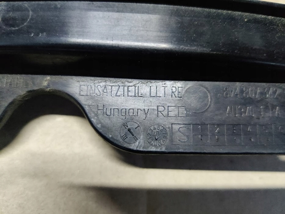 фото №5, Audi rs3 праве кронштейн впуск w бампер. 8v4807342