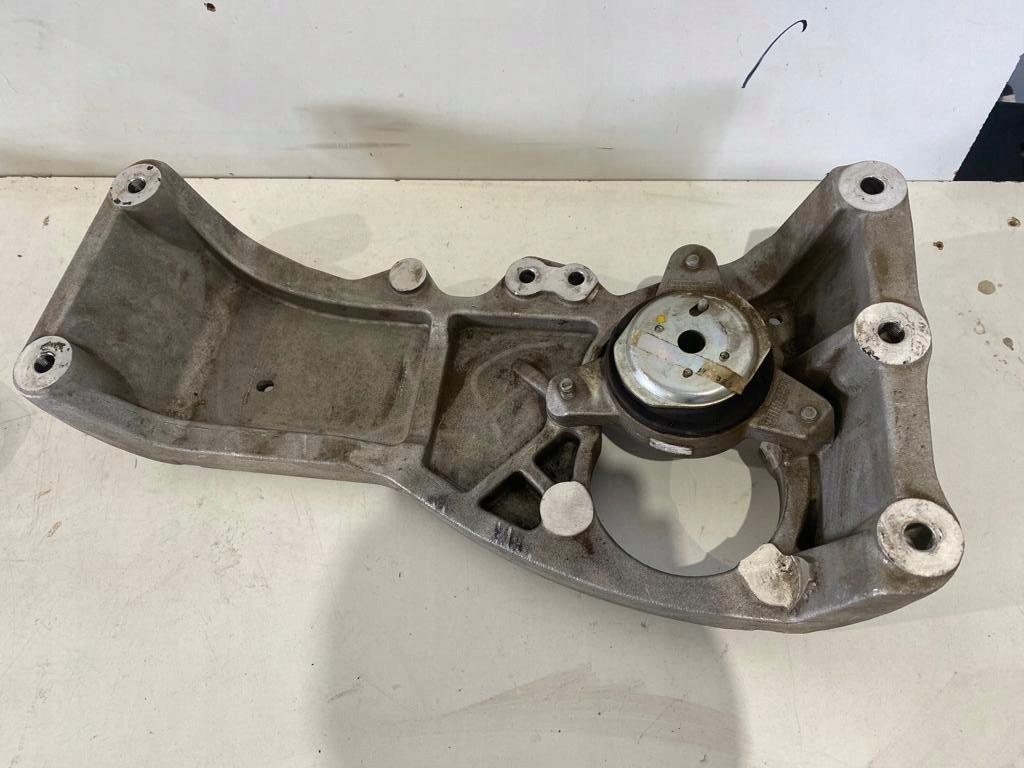 фото №6, Основание кронштейн коробки передач maserati levante