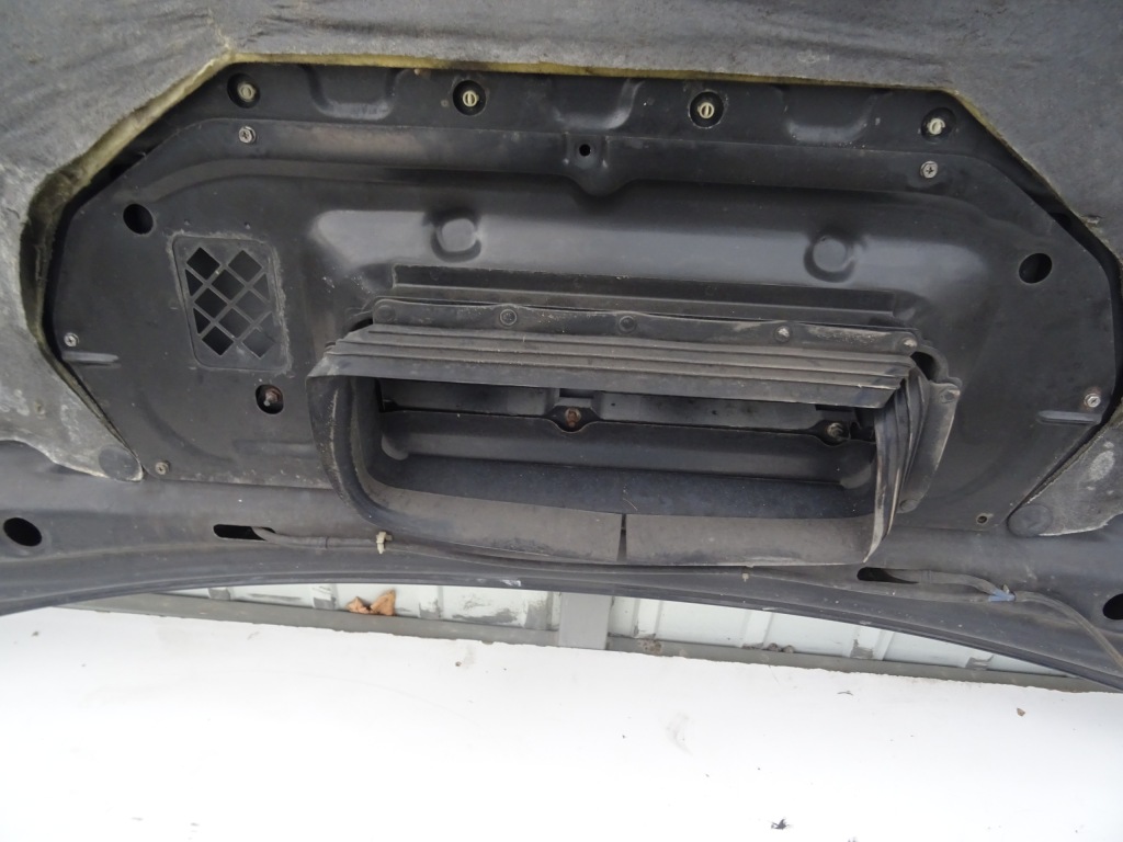 Subaru forester 1 sf 1999r turbo капот 32j с Разборки