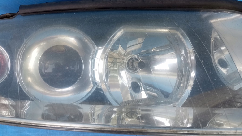 фото №7, Лампа правый перед uk 8e0941004g линза audi a4 b6 2001-