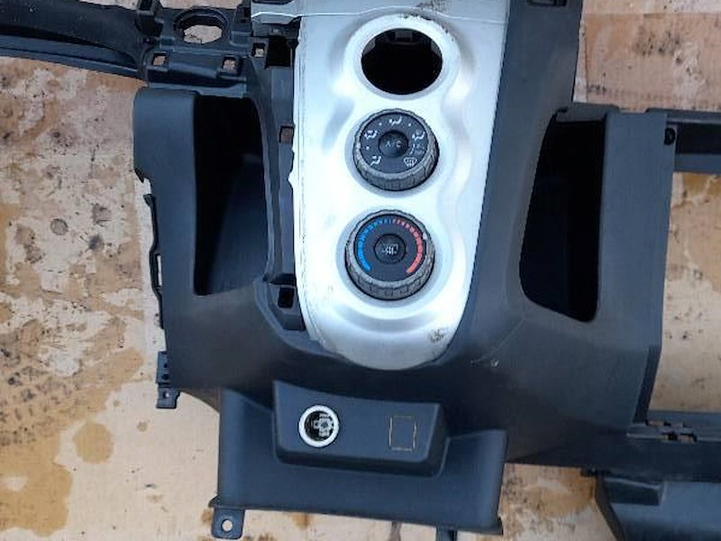 фото №8, Приборная панель приборная toyota yaris ii