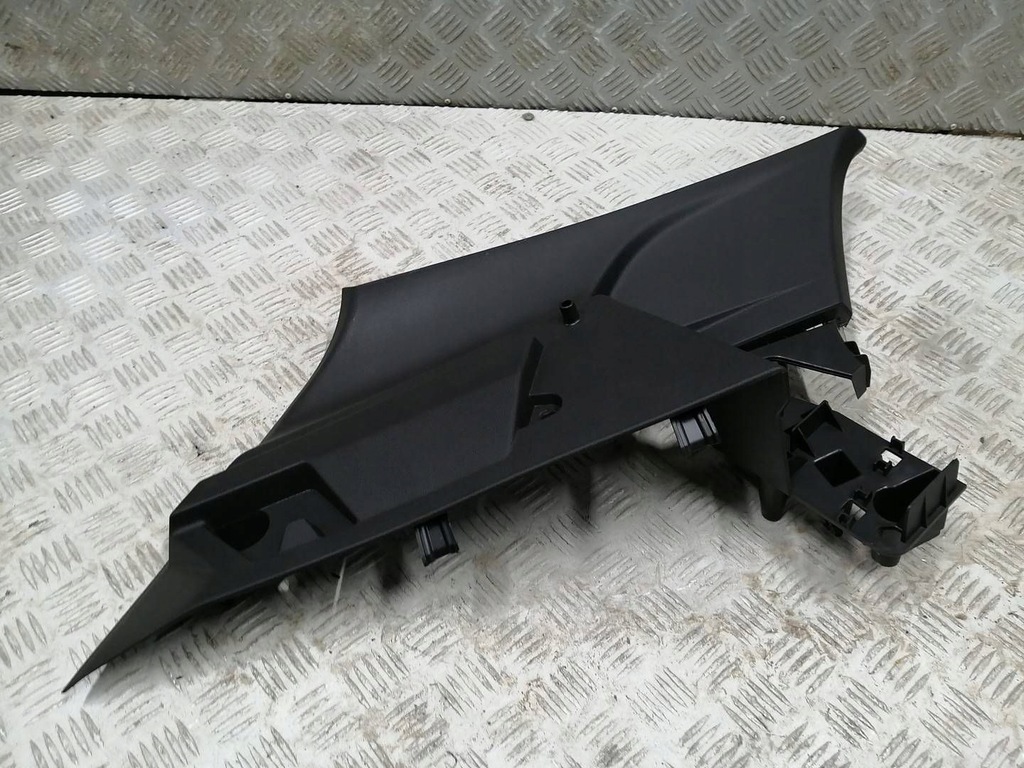 фото №1, Молдинг декоративна багажника renault megane iv grandtour k9a/m_ 769351707r