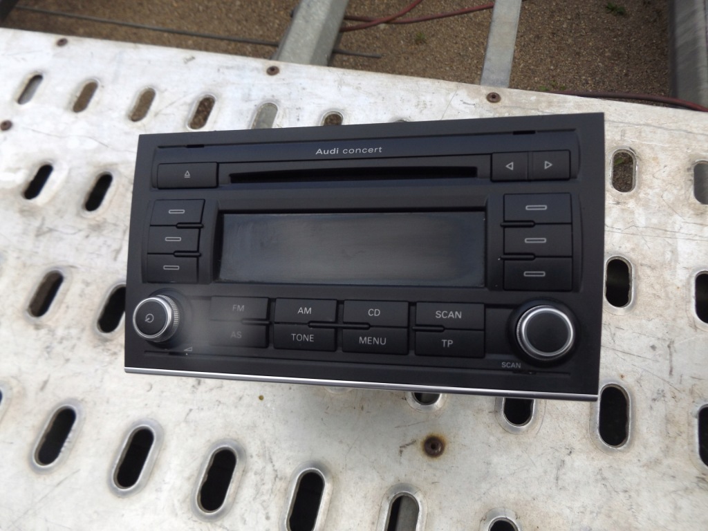 фото №1, Audi a4 b7 радіо cd concert 8e0035186al kod